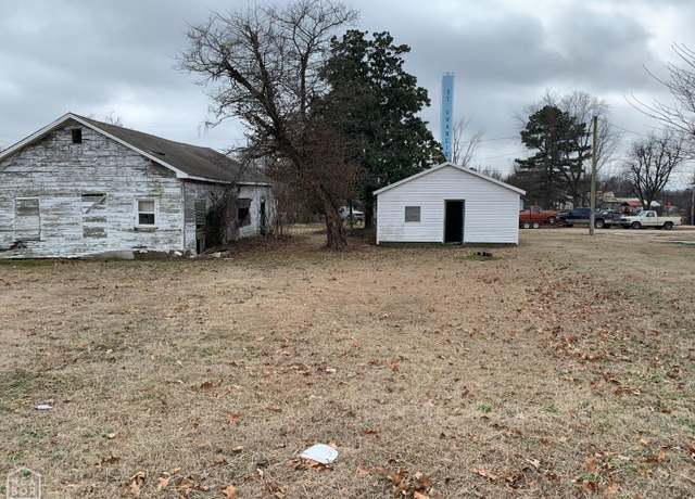 Property at 120 E Thomas St, Piggott, AR 72454