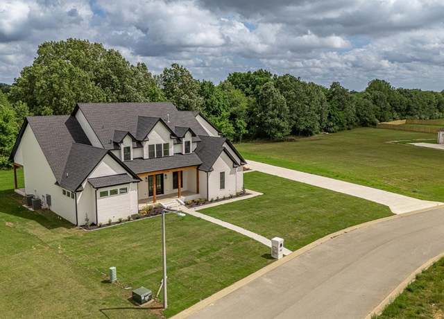 Property at 5624 Deer Valley Dr, Jonesboro, AR 72404, 5 beds, 5.5 baths