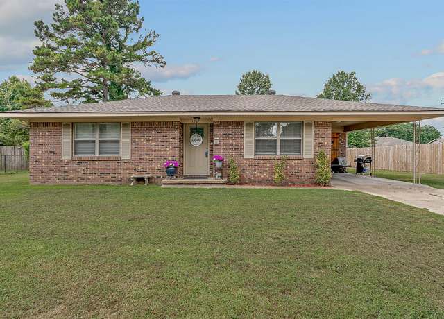 Property at 132 S Crest Ave S, Trumann, AR 72472, 3 beds, 1 bath