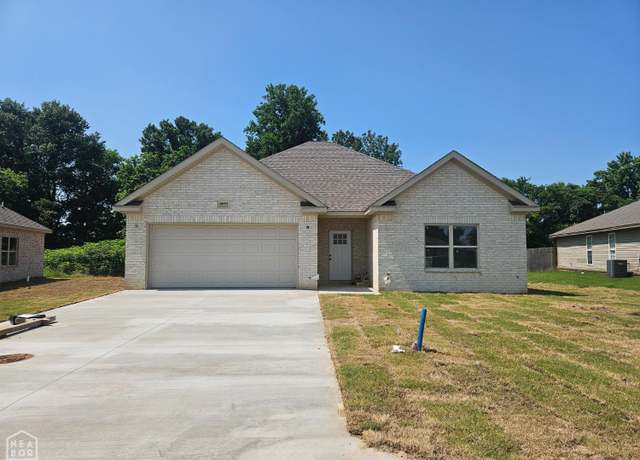 Property at 6053 Spencer Dr, Jonesboro, AR 72405, 3 beds, 2 baths