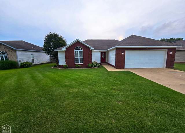 Property at 243 N Oak St, Brookland, AR 72417, 3 beds, 2 baths