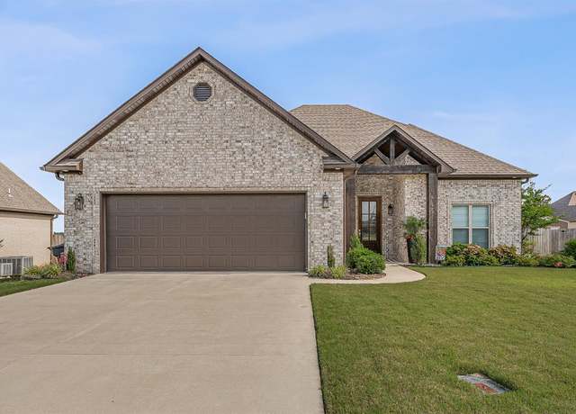 Property at 1047 Mark Cir, Jonesboro, AR 72404, 3 beds, 2 baths