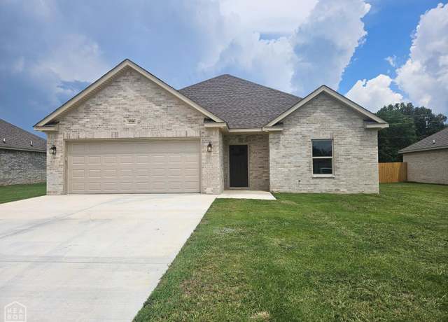 Property at 4566 Plymouth St, Jonesboro, AR 72405, 3 beds, 2 baths