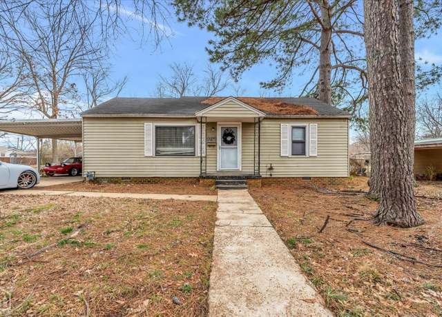 Property at 407 Parkview St, Jonesboro, AR 72401, 3 beds, 1 bath