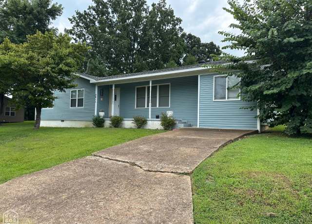 Property at 2011 Convent St, Pocahontas, AR 72455, 3 beds, 2 baths