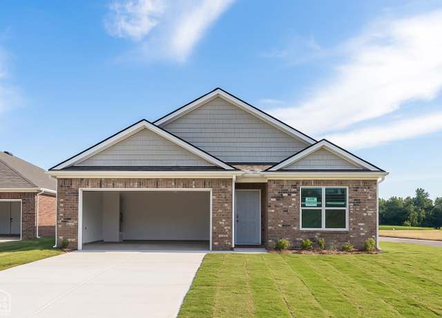 Property at 3501 Sweet Gum St, Paragould, AR 72450, 4 beds, 2 baths