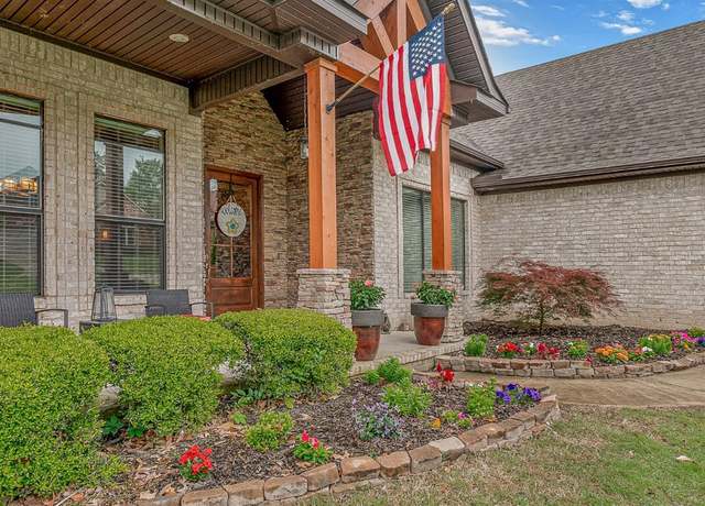 Property at 4421 Lochmoor Cir, Jonesboro, AR 72405, 3 beds, 2.5 baths