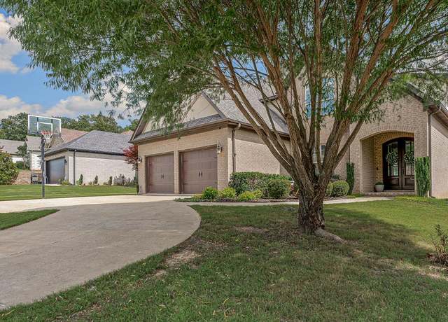 Property at 4921 Winged Foot Ln Ln, Jonesboro, AR 72405, 4 beds, 3 baths