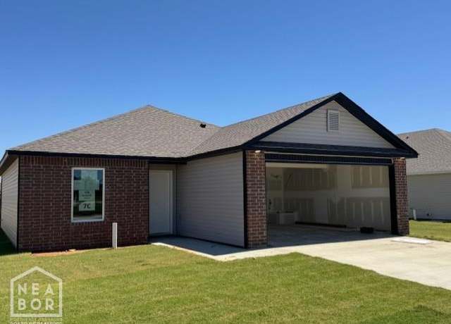 Property at 4728 Bosworth St, Jonesboro, AR 72404, 3 beds, 2 baths