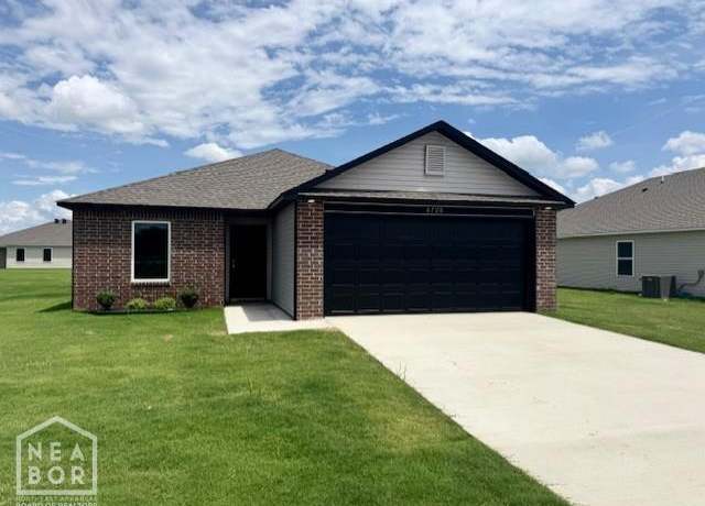 Property at 4728 Bosworth St, Jonesboro, AR 72404, 3 beds, 2 baths