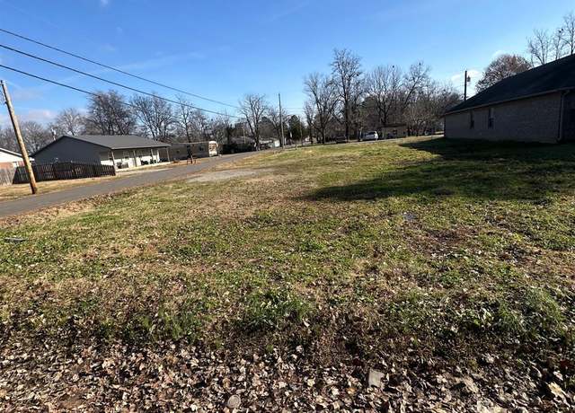 Property at 504 W Morgan St, Paragould, AR 72450
