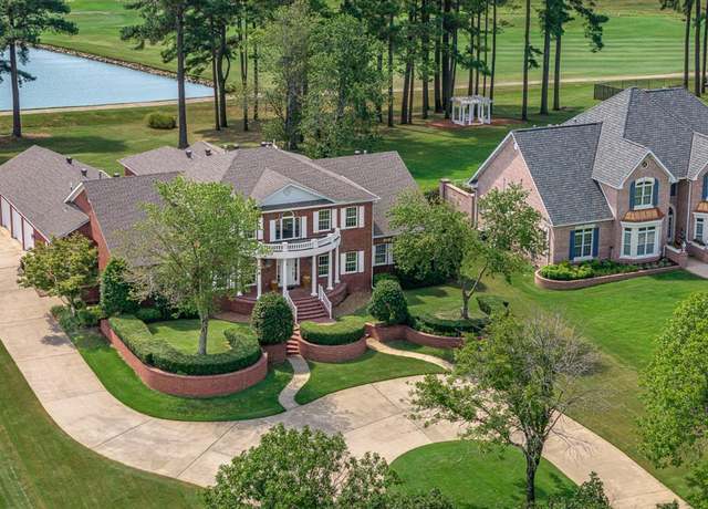 Property at 3705 Sawgrass Dr, Jonesboro, AR 72404, 4 beds, 4.5 baths