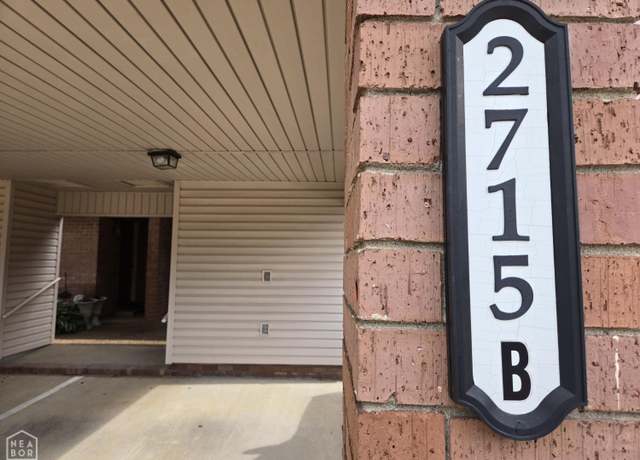 Property at 2715 Greenbriar Dr, Jonesboro, AR 72401, 2 baths