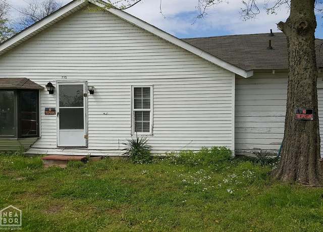 Property at 715 N Pine Ave, Trumann, AR 72472, 1 bath