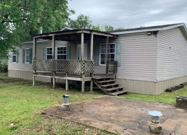 Property at 4302 Race St, Jonesboro, AR 72401, 3 beds, 2 baths