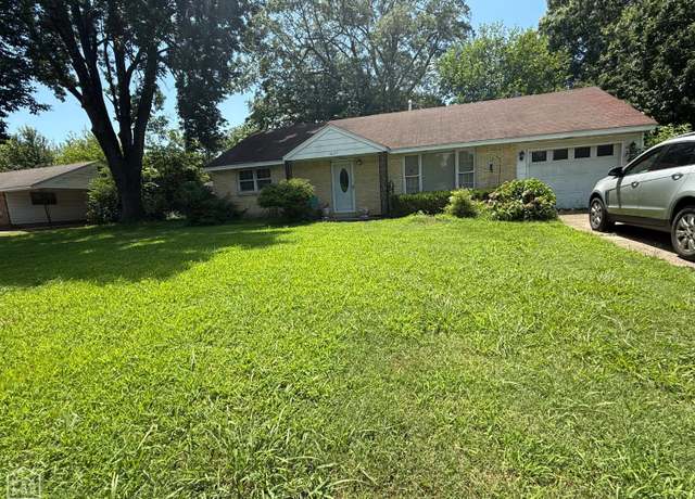 Property at 1601 Broadmoor Rd, Jonesboro, AR 72401, 2 beds, 2 baths