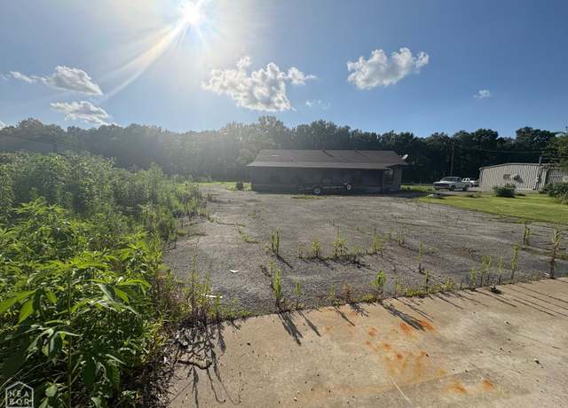 Property at 3010 County Road 901, Jonesboro, AR 72401, 2 beds, 2.5 baths