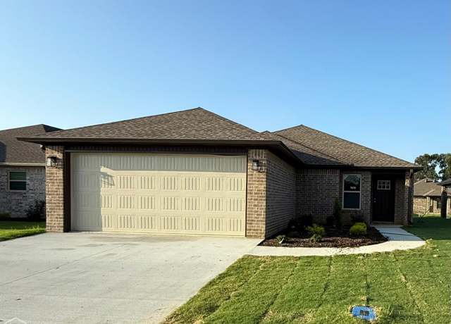 Property at 5701 Morgan Dr, Jonesboro, AR 72401, 3 beds, 2 baths