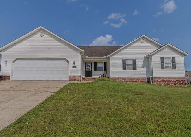 Property at 1903 N 19th St N, Paragould, AR 72450, 3 beds, 2 baths