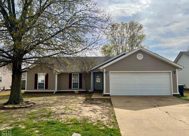 Property at 2105 Sheffield Dr, Jonesboro, AR 72405, 4 beds, 2 baths