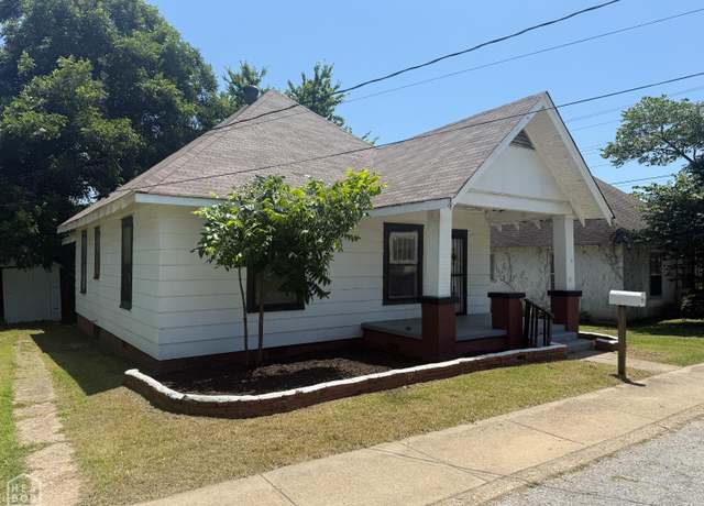 Property at 505 N Pruett St N, Paragould, AR 72450, 3 beds, 1 bath
