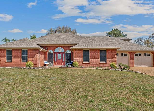 Property at 3908 Towering Oaks Dr, Jonesboro, AR, 5 beds, 3 baths