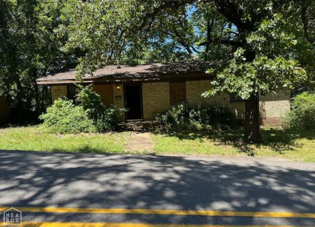 Property at 1616 Seventh St, Hot Springs, AR 71913, 3 beds, 1 bath