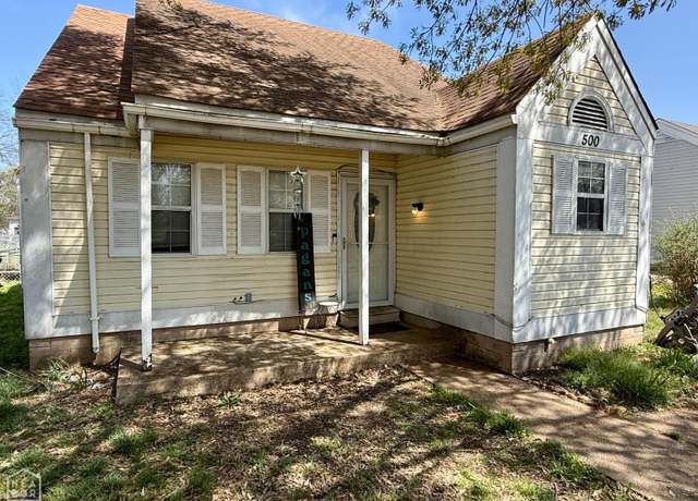 Property at 500 Oak St, Trumann, AR 72472, 3 beds, 1 bath