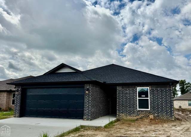 Property at 5633 Morgan Dr, Jonesboro, AR 72401, 3 beds, 2 baths