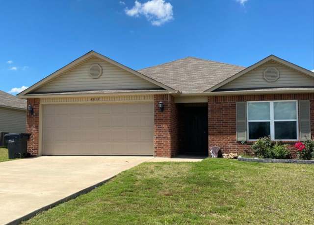 Property at 4012 Willow Pointe Dr, Jonesboro, AR 72405, 3 beds, 2 baths