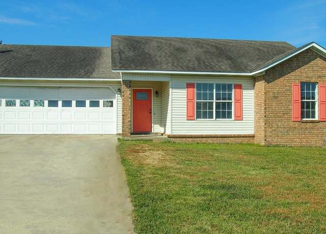 Property at 1706 S 10th St, Paragould, AR 72450, 3 beds, 2 baths