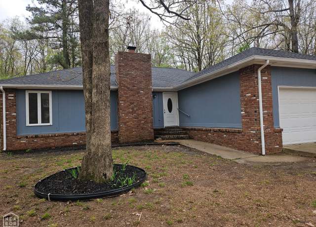 Property at 1903 Chalet Dr, Jonesboro, AR 72404, 3 beds, 2 baths