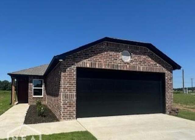 Property at 5707 Boone St, Jonesboro, AR 72404, 3 beds, 2 baths