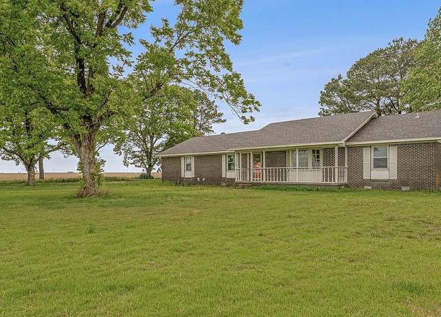 Property at 445 County Road 155, Jonesboro, AR 72404, 3 beds, 2 baths