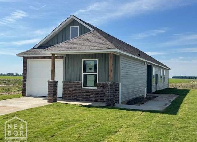Property at 5601 Young Dr, Jonesboro, AR 72404, 2 beds, 2 baths