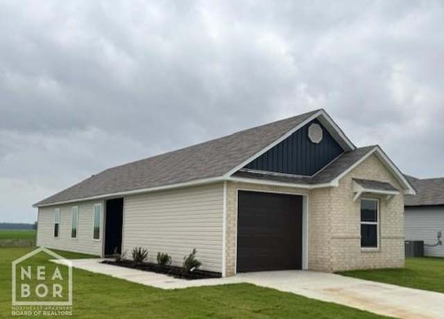 Property at 5605 Young Dr, Jonesboro, AR 72404, 3 beds, 2 baths