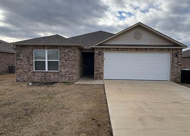Property at 3829 Keeneland Dr, Jonesboro, AR 72404, 3 beds, 2 baths