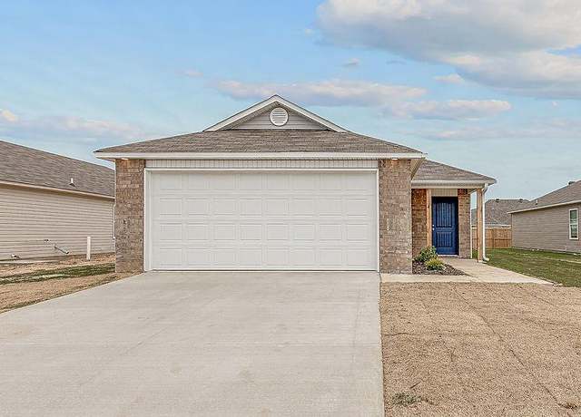 Property at 5700 Crockett Dr, Jonesboro, AR 72404, 3 beds, 2 baths