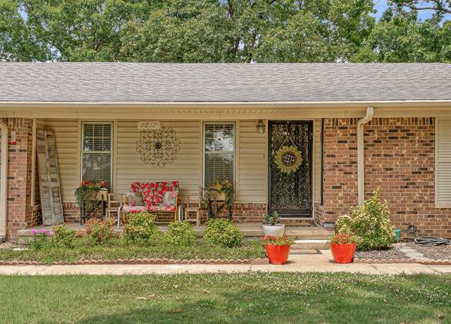Property at 1617 Strawfloor Dr, Jonesboro, AR 72404, 3 beds, 2 baths