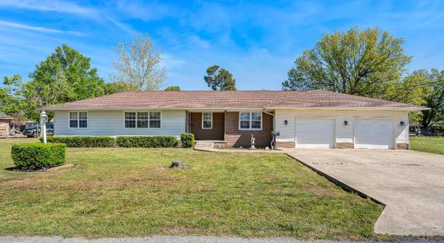 Photo of 204 Arkansas Ave, Walnut Ridge, AR 72476