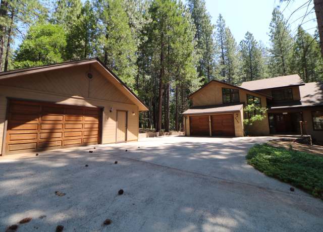 Property at 2387 Black Oak Dr, Arnold, CA 95223, 3 beds, 2.5 baths