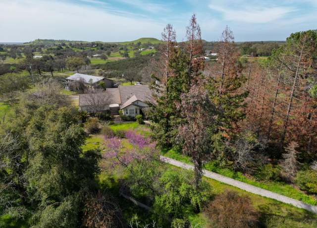 Property at 7540 Paso Dr, Valley Springs, CA 95252, 3 beds, 2.5 baths