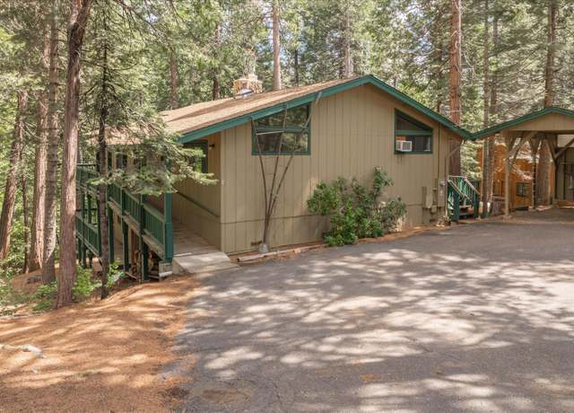 Property at 1042 Meadow Dr, Arnold, CA 95223, 3 beds, 2.5 baths