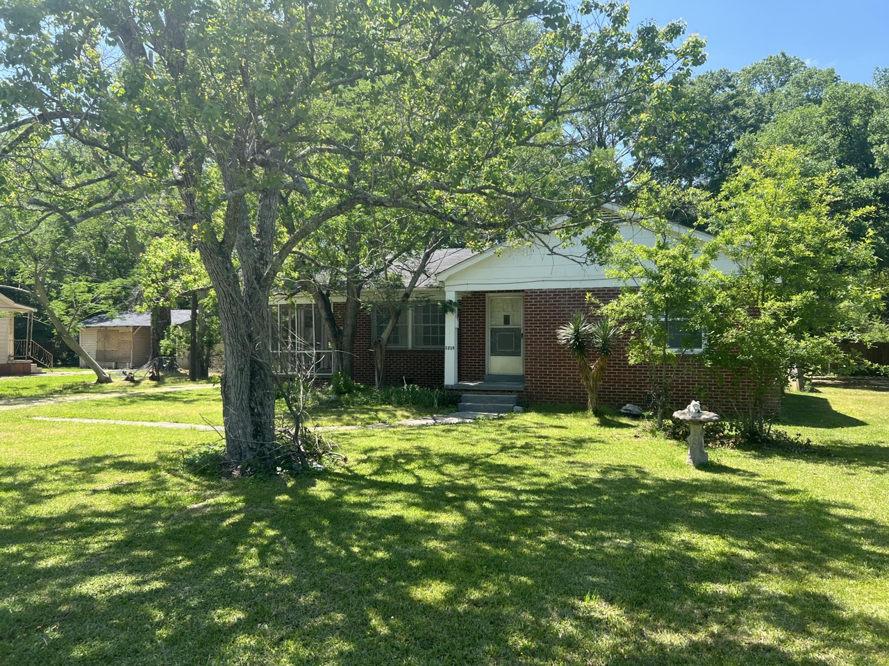 1219 n park ave columbia ms 39429 mls 137761 redfin