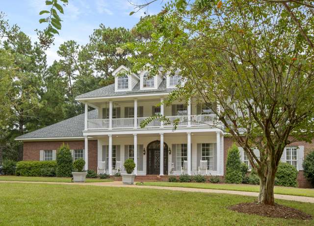 Property at 4 Troon Cir, Hattiesburg, MS 39401, 5 beds, 4 baths