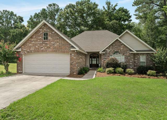 Property at 11 Hartley Dr, Hattiesburg, MS 39402, 3 beds, 2 baths