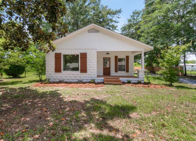 Property at 561 Macedonia, Petal, MS 39465, 3 beds, 2 baths