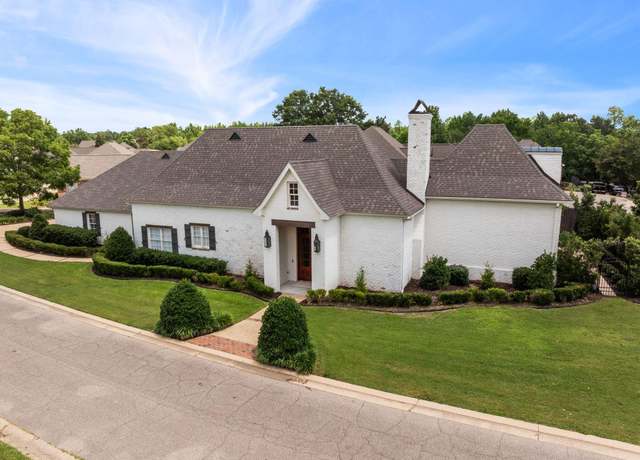 Property at 25 Sunset Hl, Hattiesburg, MS 39402, 3 beds, 3 baths
