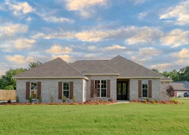 Property at 66 Lakeland Cir, Petal, MS 39465, 4 beds, 2 baths