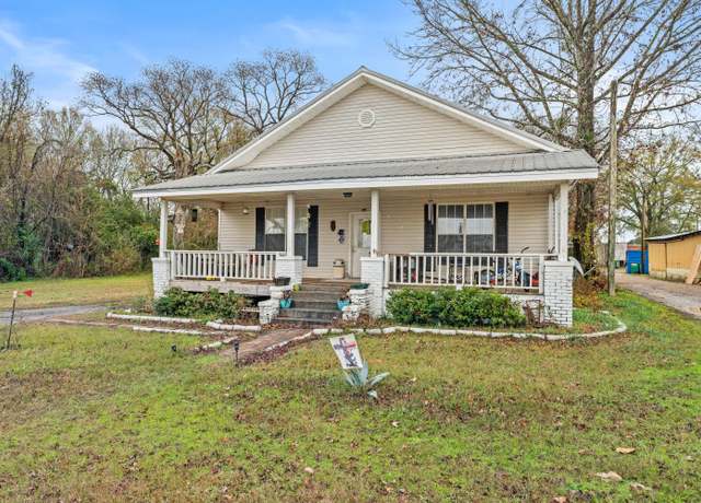 Property at 113 N Railroad Rd, Petal, MS 39465, 3 beds, 1 bath